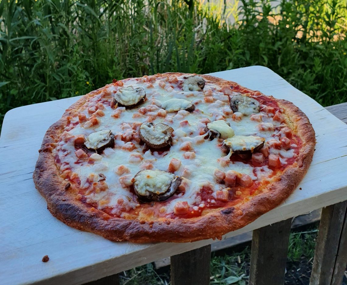 Keto Pizza | Mushroom & cheese
